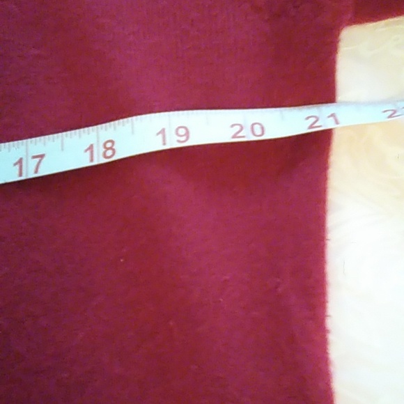 Ladies Sweater Top - Picture 3 of 11